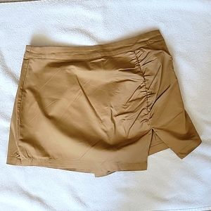 COTTON CANDY LA khaki colored skort Size small